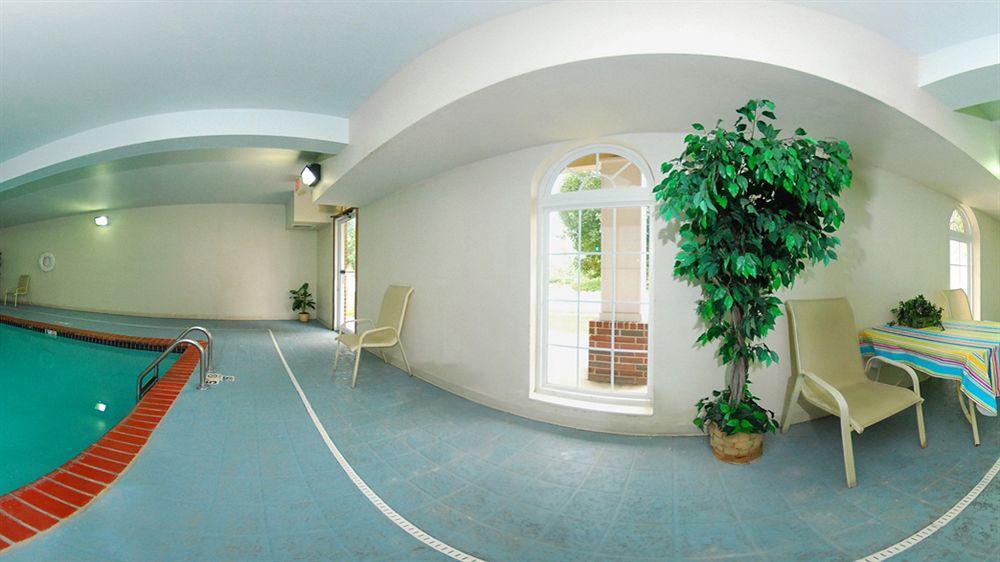 Quality Inn & Suites Chesterfield Village Спрингфилд Экстерьер фото